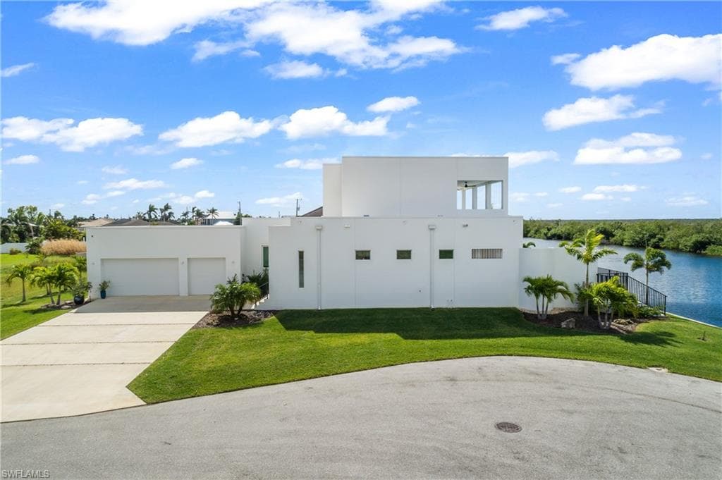 2926 27th St, Cape Coral, FL 33914-3