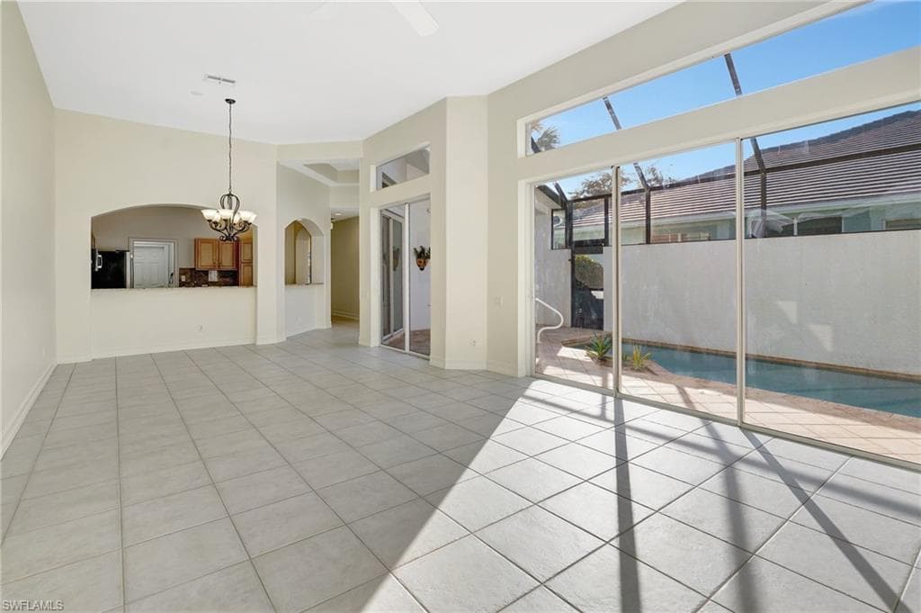 737 Mainsail Pl, Naples, FL 34110-12