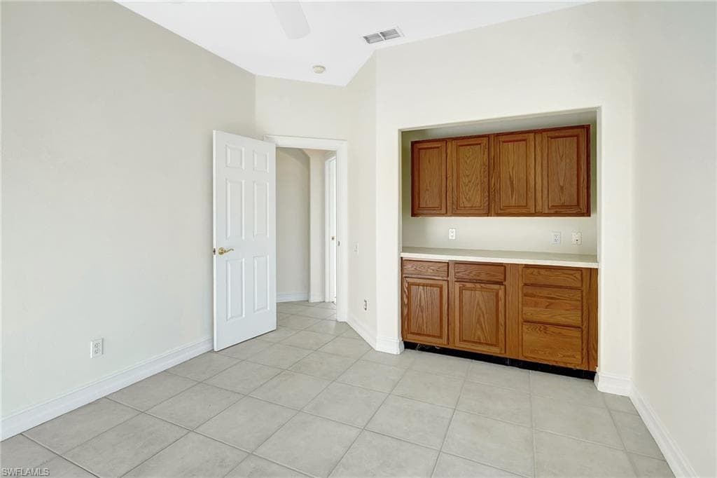737 Mainsail Pl, Naples, FL 34110-26
