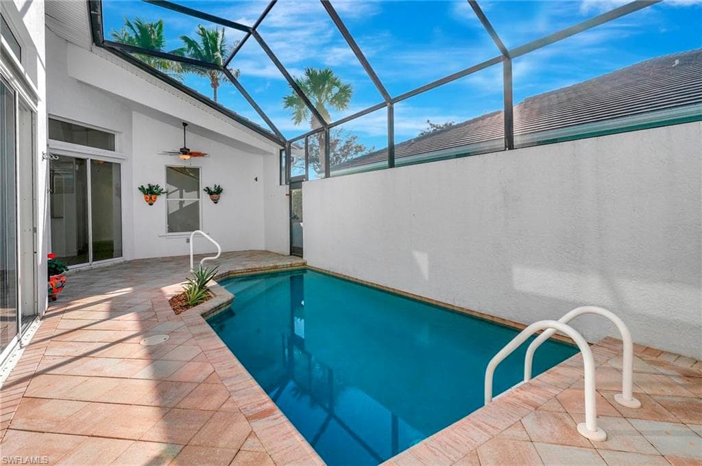 737 Mainsail Pl, Naples, FL 34110-37