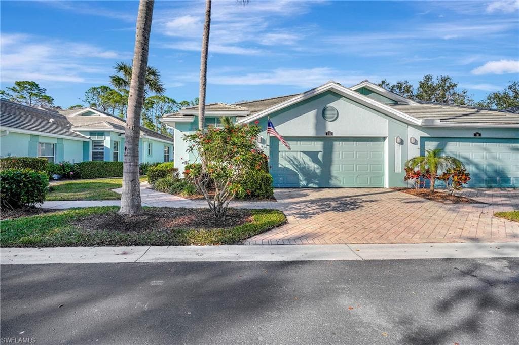 737 Mainsail Pl, Naples, FL 34110-42