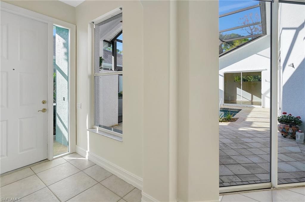 737 Mainsail Pl, Naples, FL 34110-5