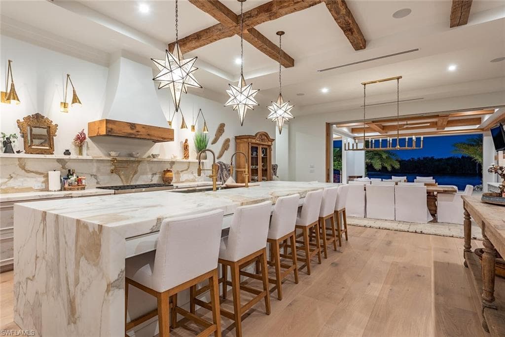 860 Admiralty Parade E, Naples, FL 34102-8