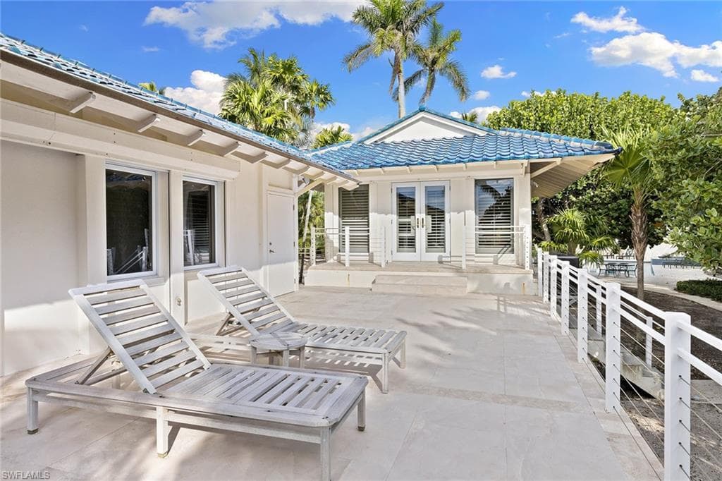 1880 Gulf Shore Blvd S, Naples, FL 34102-21
