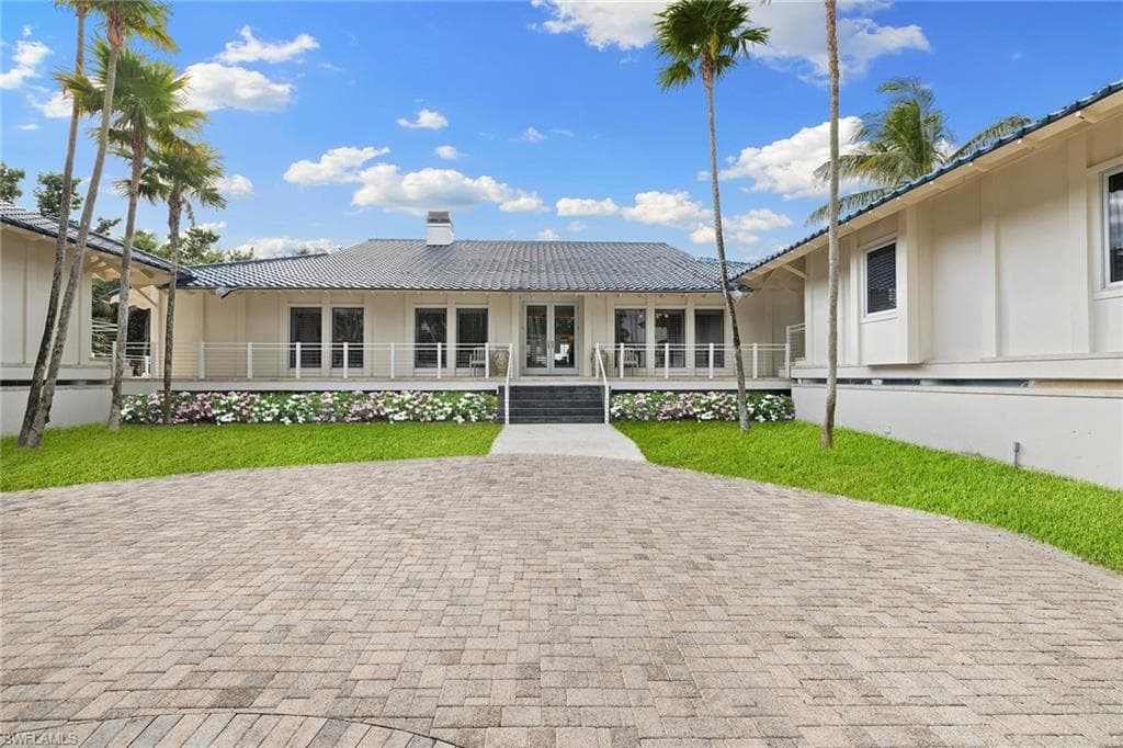 1880 Gulf Shore Blvd S, Naples, FL 34102-34