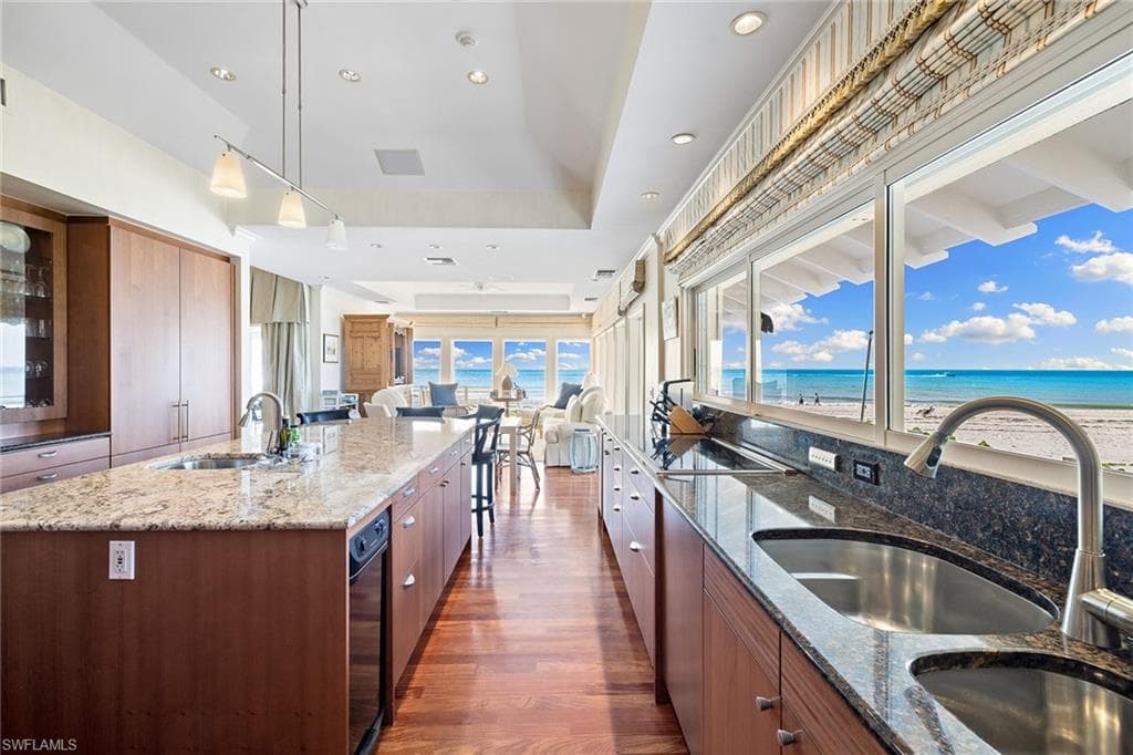 1880 Gulf Shore Blvd S, Naples, FL 34102-7