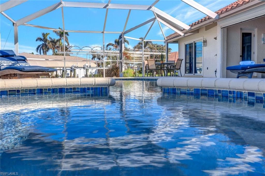 5211 Tamiami Ct, Cape Coral, FL 33904-38