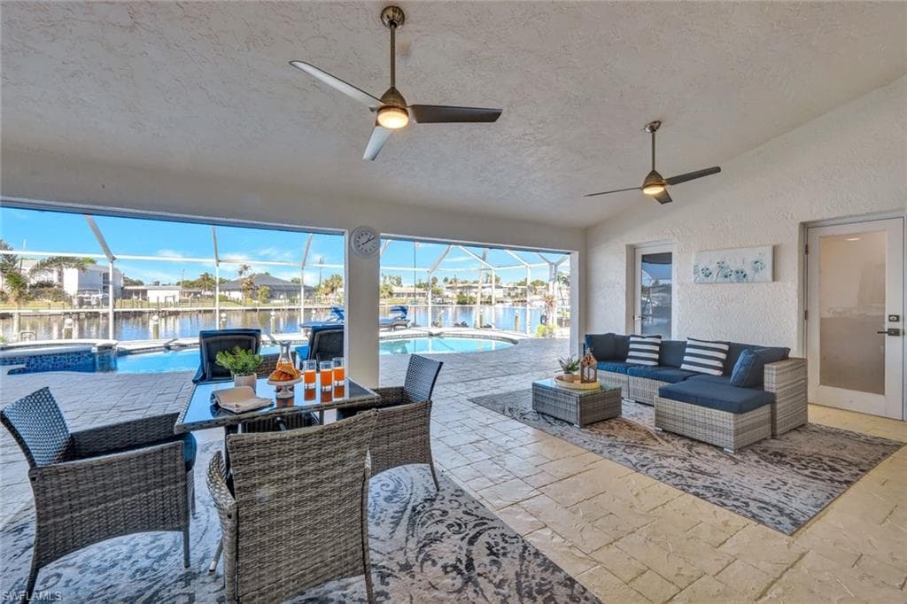 5211 Tamiami Ct, Cape Coral, FL 33904-4