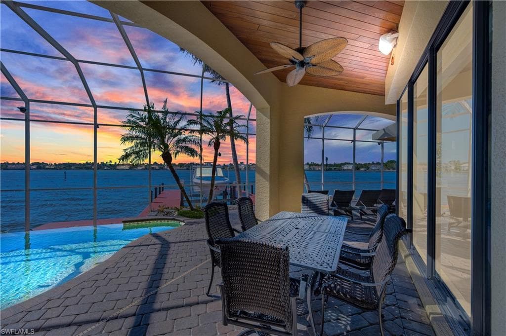 2050 Kingfish Rd, Naples, FL 34102-10