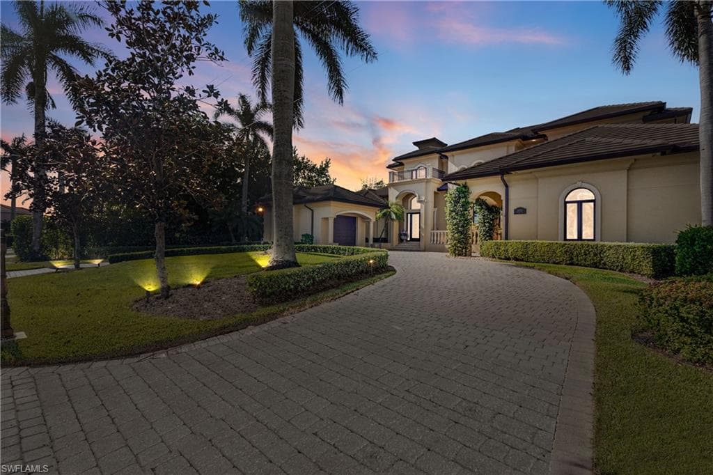 2050 Kingfish Rd, Naples, FL 34102-12