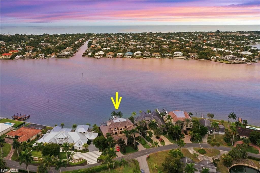 2050 Kingfish Rd, Naples, FL 34102-39