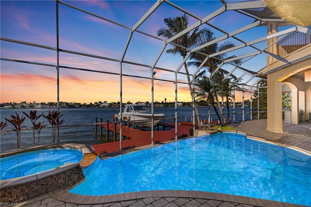 2050 Kingfish Rd, Naples, FL 34102-6