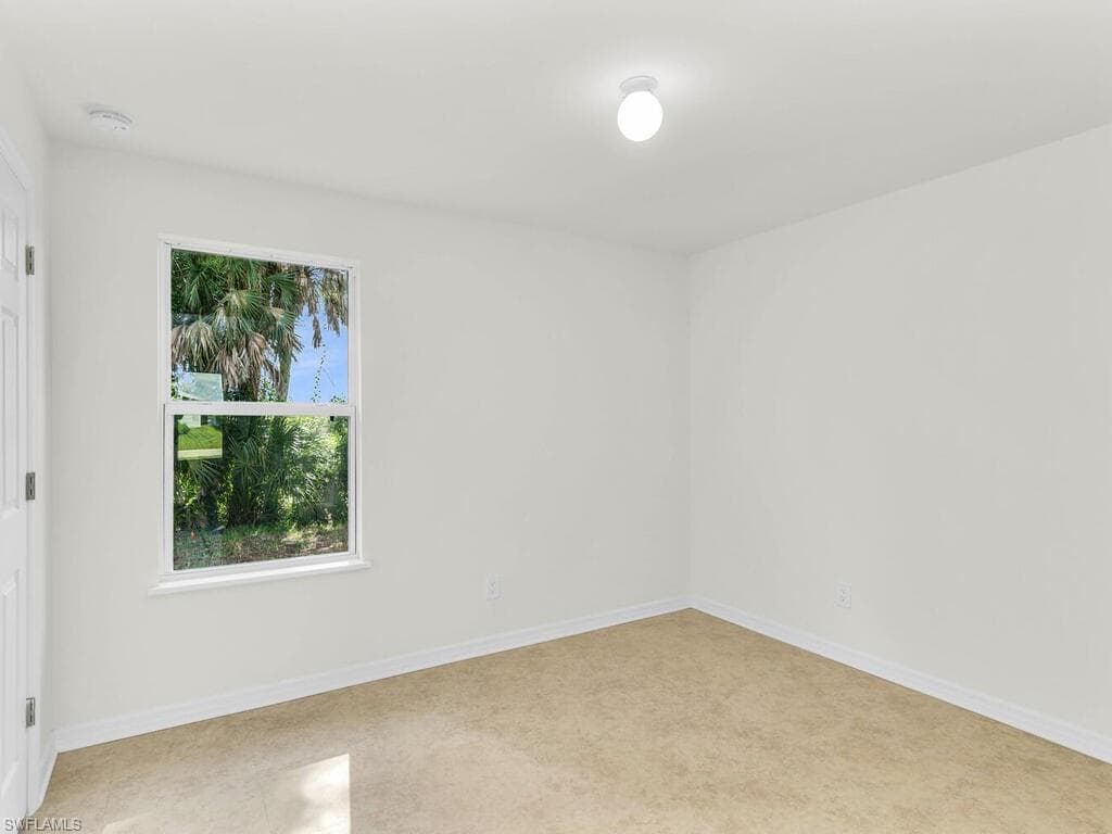 200 Cays Dr, Naples, FL 34114-19
