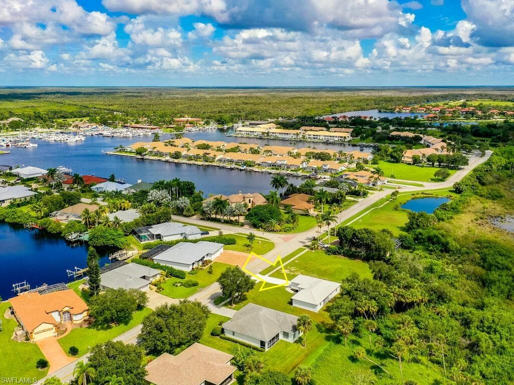 200 Cays Dr, Naples, FL 34114-26