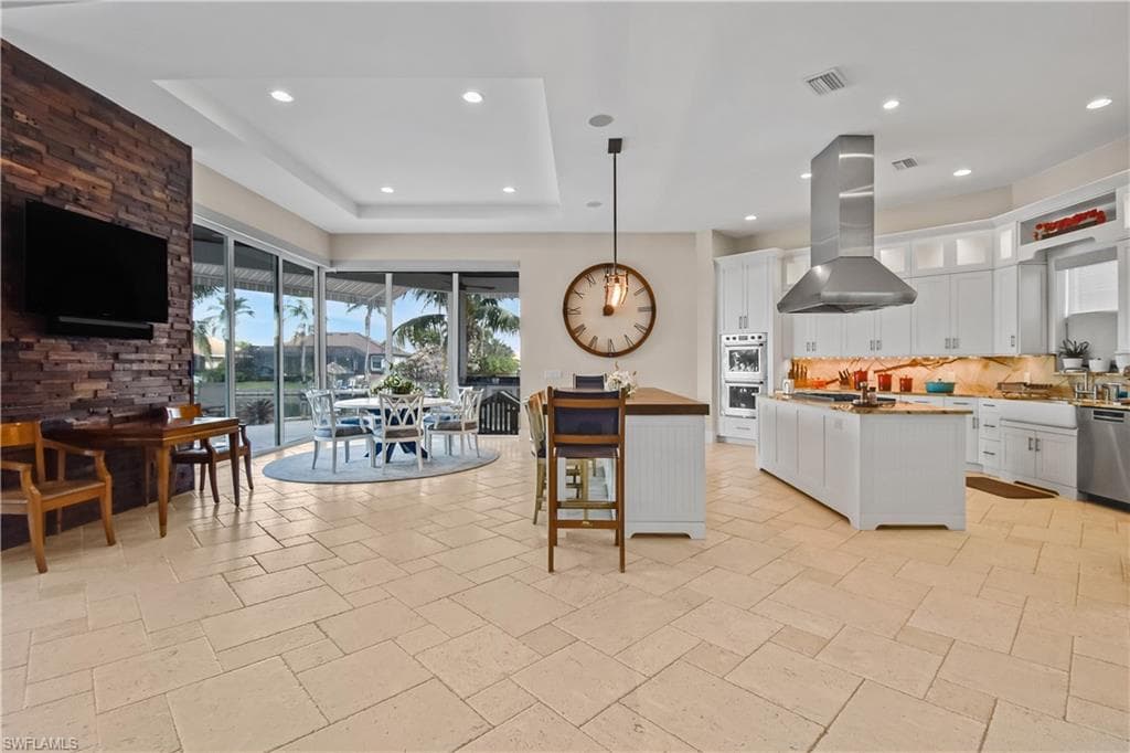 2801 39th Ter, Cape Coral, FL 33914-15