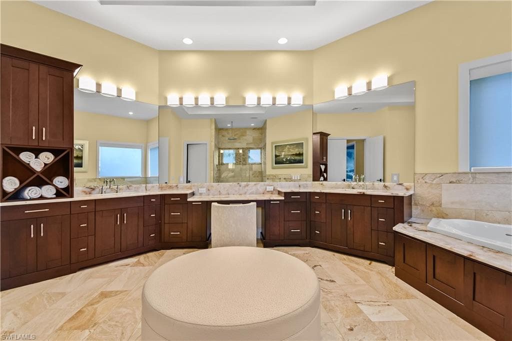 2801 39th Ter, Cape Coral, FL 33914-25