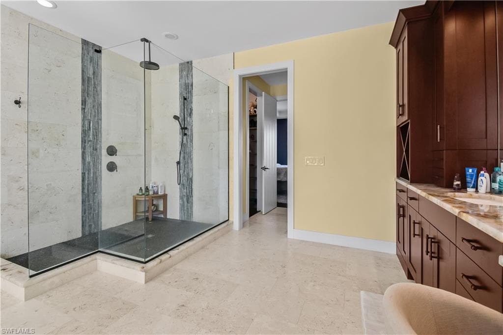 2801 39th Ter, Cape Coral, FL 33914-38