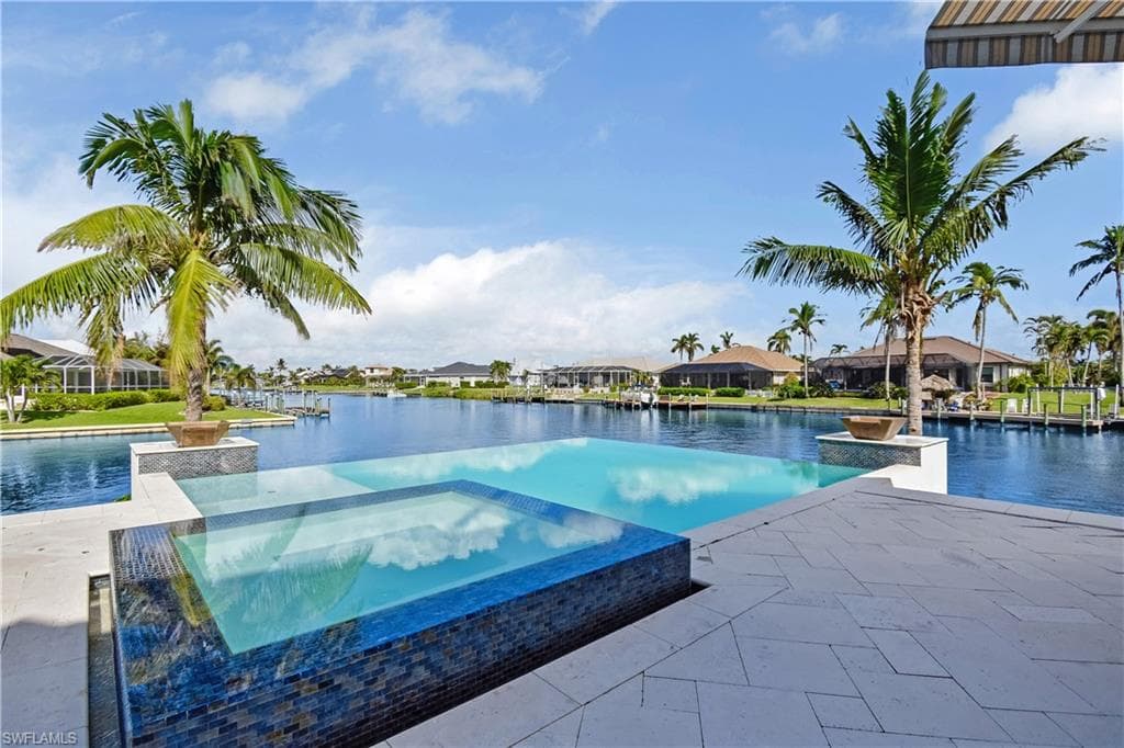 2801 39th Ter, Cape Coral, FL 33914-45