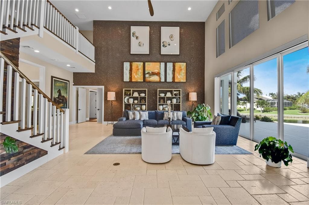 2801 39th Ter, Cape Coral, FL 33914-6