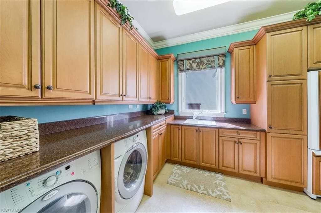 2116 Canna Way, Naples, FL 34105-42