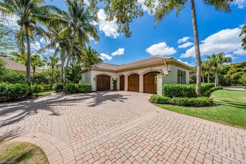 2116 Canna Way, Naples, FL 34105-5