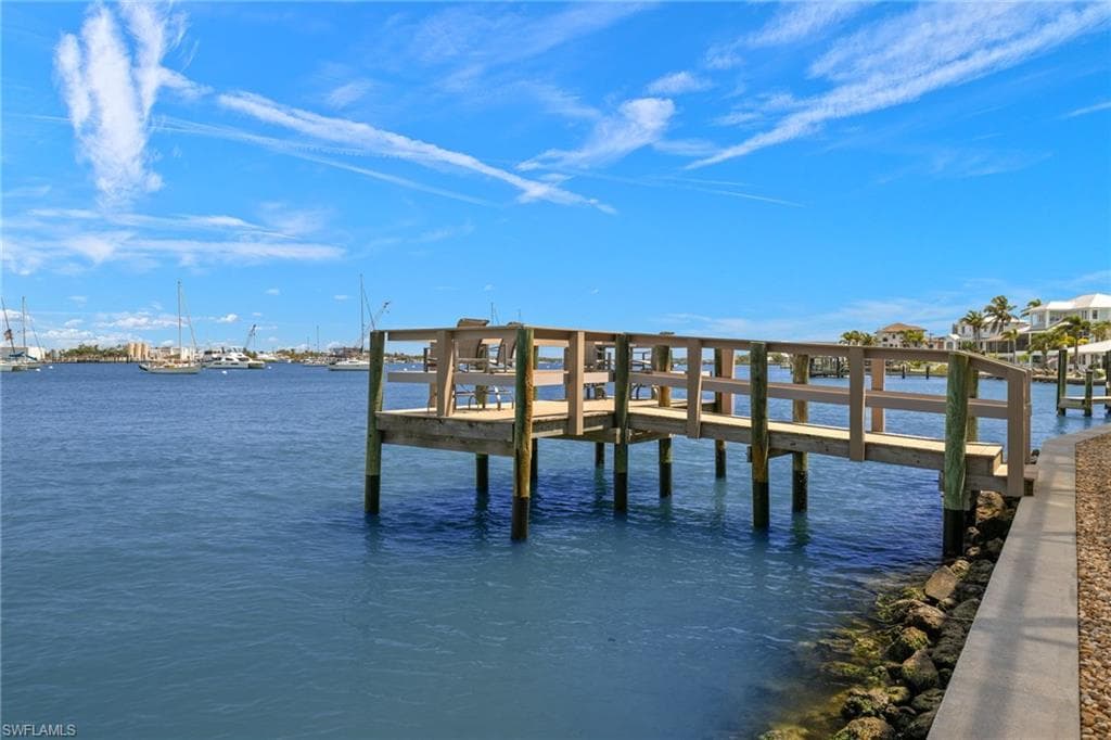 391 Palermo Cir, Fort Myers Beach, FL 33931-8