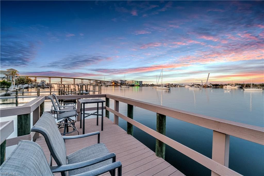 391 Palermo Cir, Fort Myers Beach, FL 33931-10