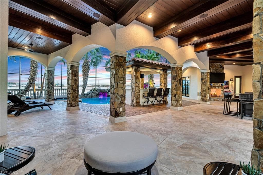 391 Palermo Cir, Fort Myers Beach, FL 33931-17