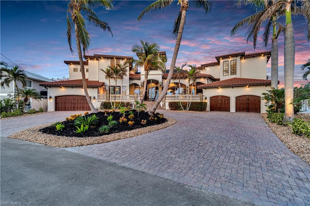 391 Palermo Cir, Fort Myers Beach, FL 33931-2