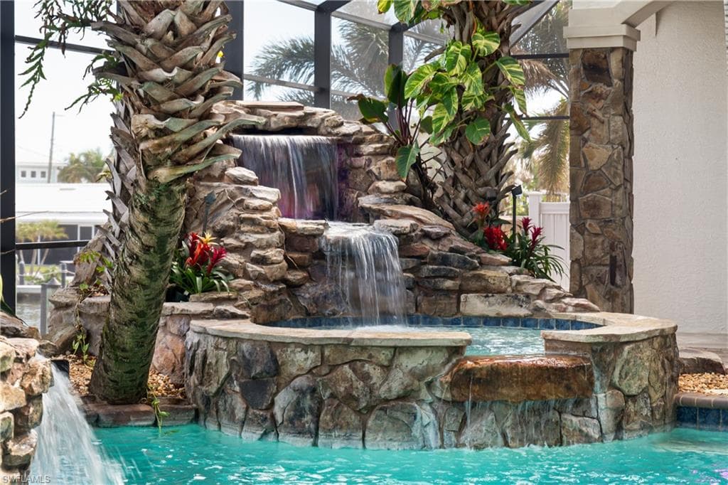 391 Palermo Cir, Fort Myers Beach, FL 33931-38