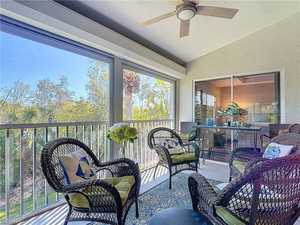 780 Tarpon Cove Dr 201, Naples, FL 34110-12