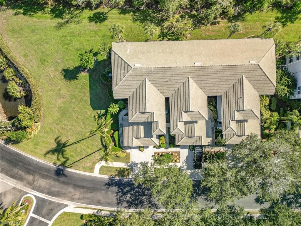 780 Tarpon Cove Dr 201, Naples, FL 34110-33