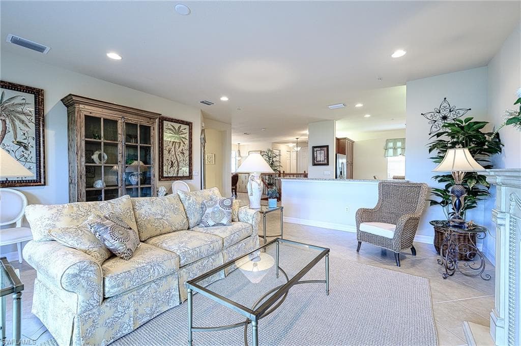 /property-images/224099540-2.jpg