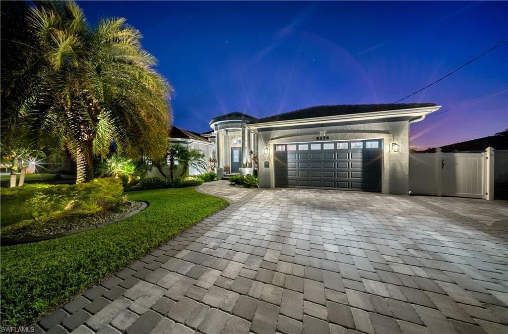 5374 Congo Ct, Cape Coral, FL 33904-4