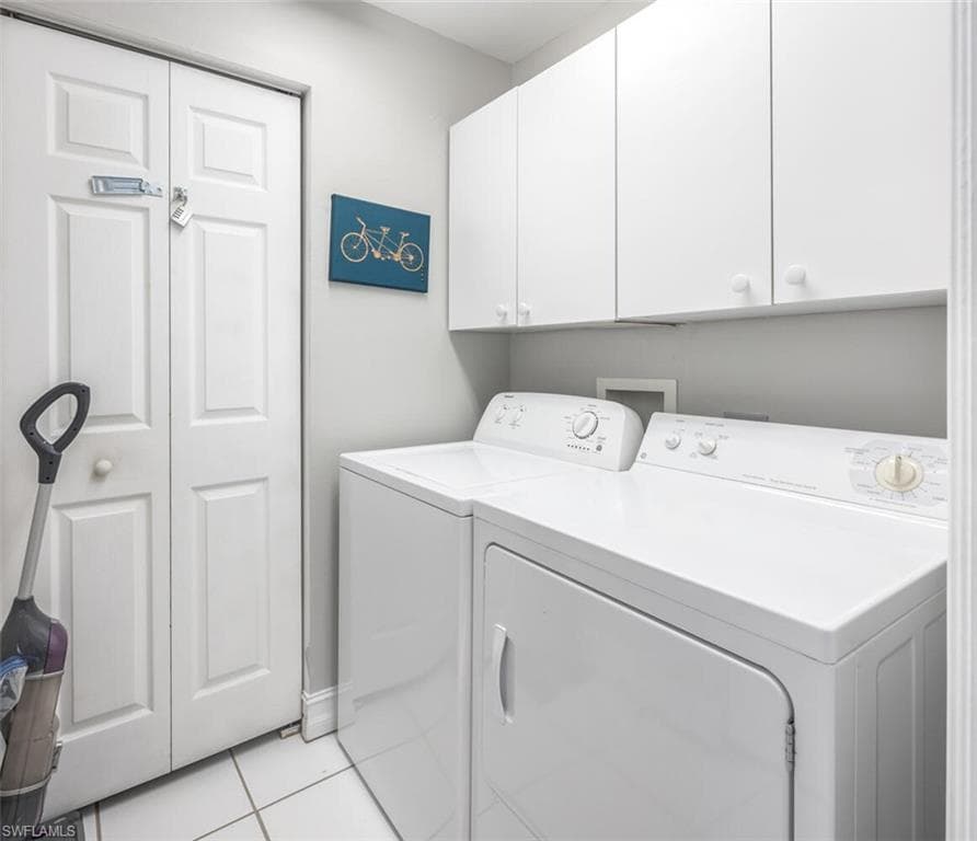 1035 Tarpon Cove Dr 201, Naples, FL 34110-21