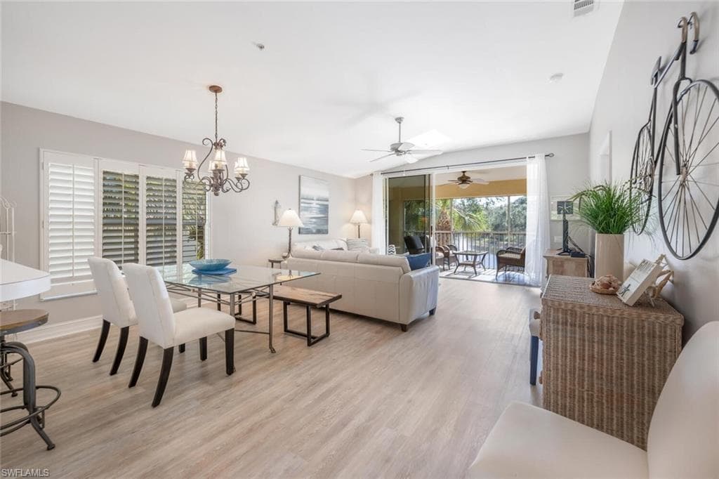 1035 Tarpon Cove Dr 201, Naples, FL 34110-3