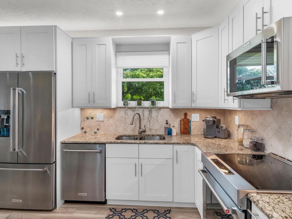 111 Newport Cay, Naples, FL 34114-9