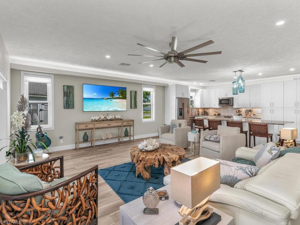 111 Newport Cay, Naples, FL 34114-13