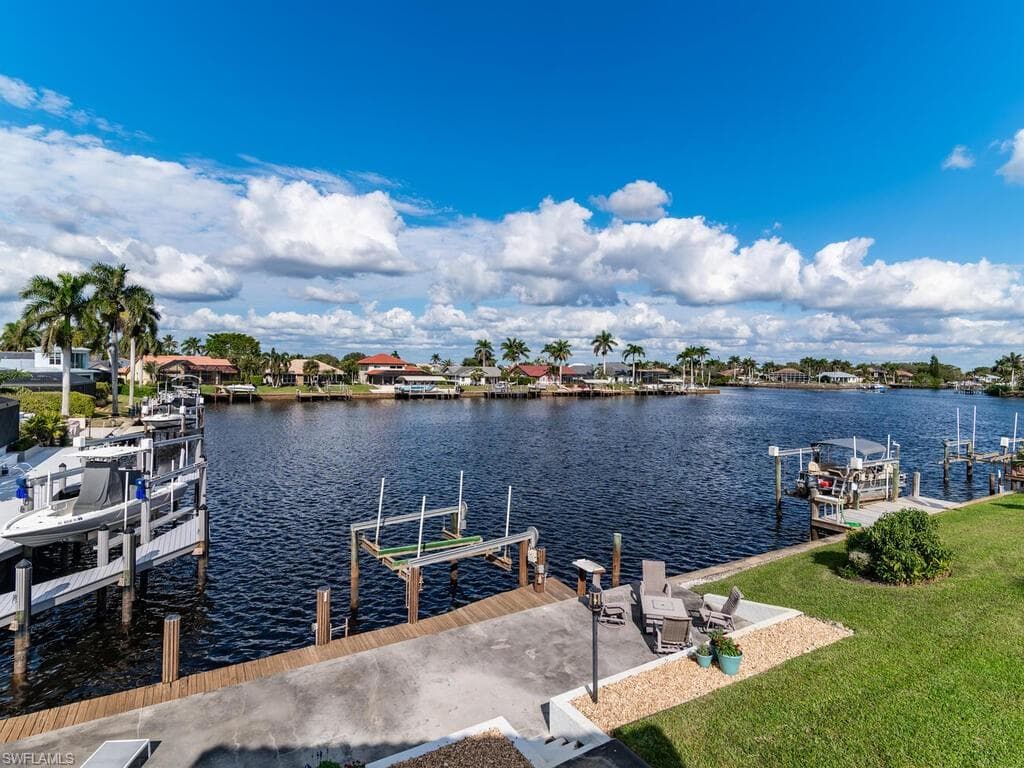 111 Newport Cay, Naples, FL 34114-25