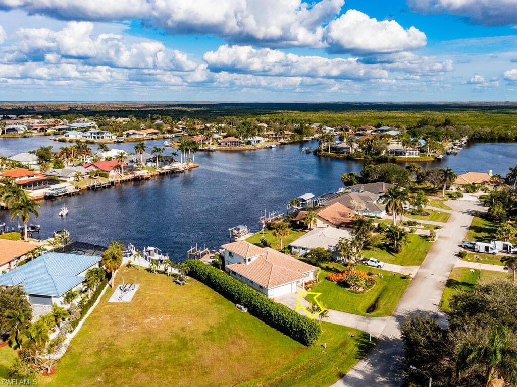 111 Newport Cay, Naples, FL 34114-2