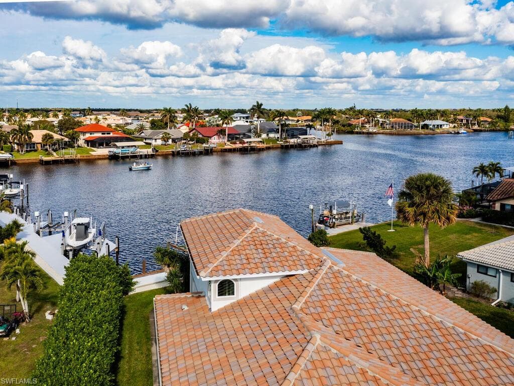 111 Newport Cay, Naples, FL 34114-40