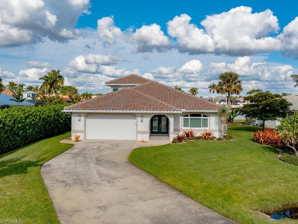 111 Newport Cay, Naples, FL 34114-3