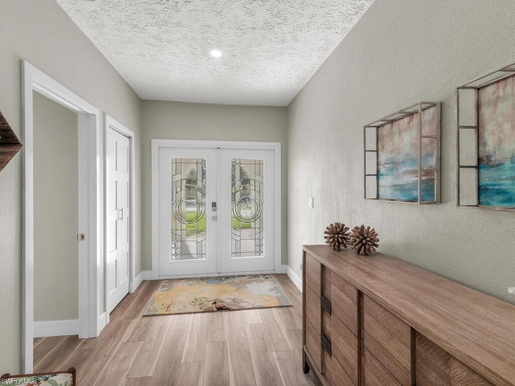 111 Newport Cay, Naples, FL 34114-4