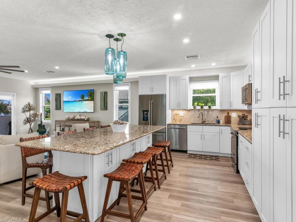 111 Newport Cay, Naples, FL 34114-6