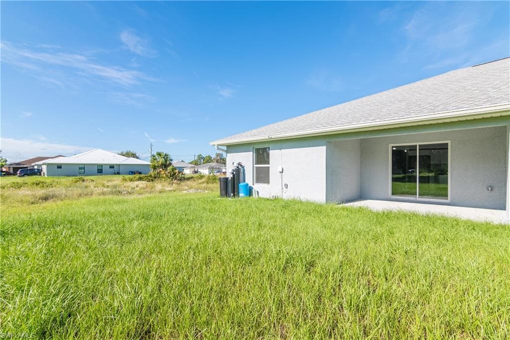 305-307 Hightower Ave S, Lehigh Acres, FL 33973-17