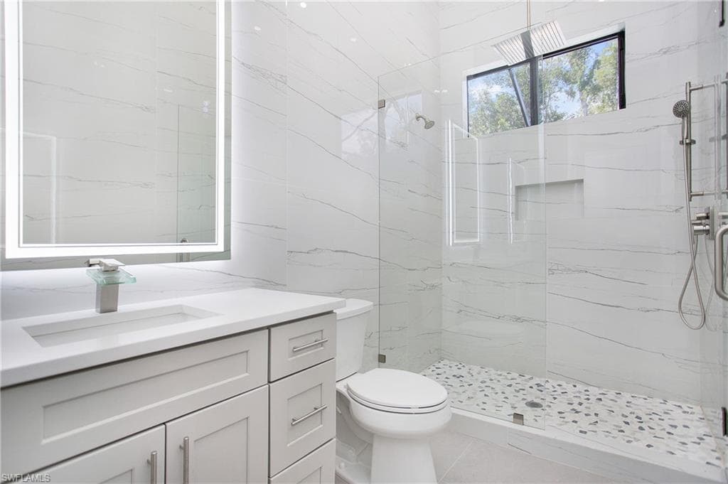 4111 Williams Rd, Estero, FL 33928-28