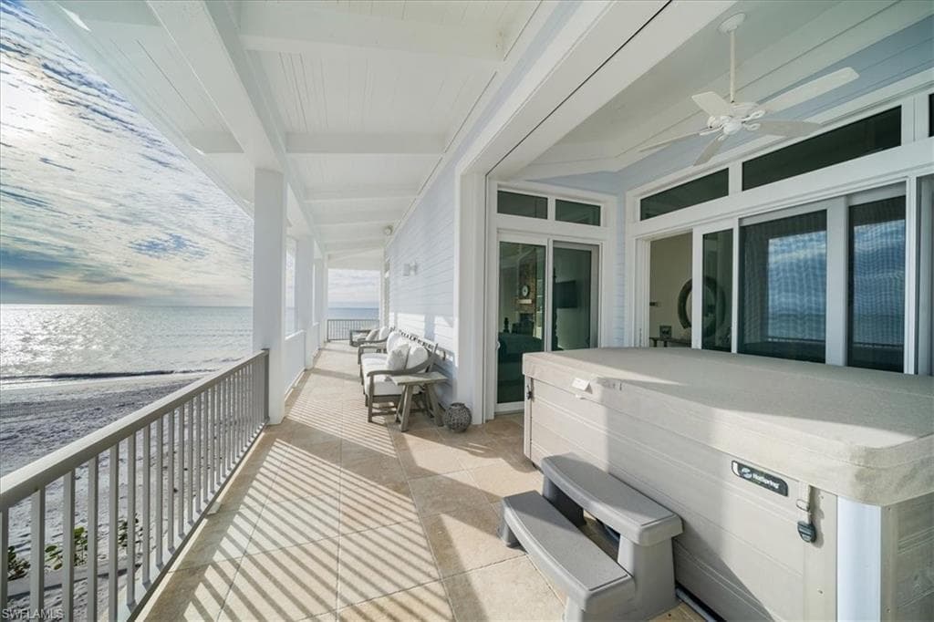 40 32nd Ave S, Naples, FL 34102-19