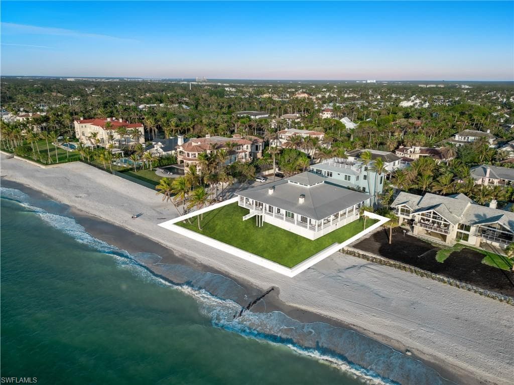 40 32nd Ave S, Naples, FL 34102-1