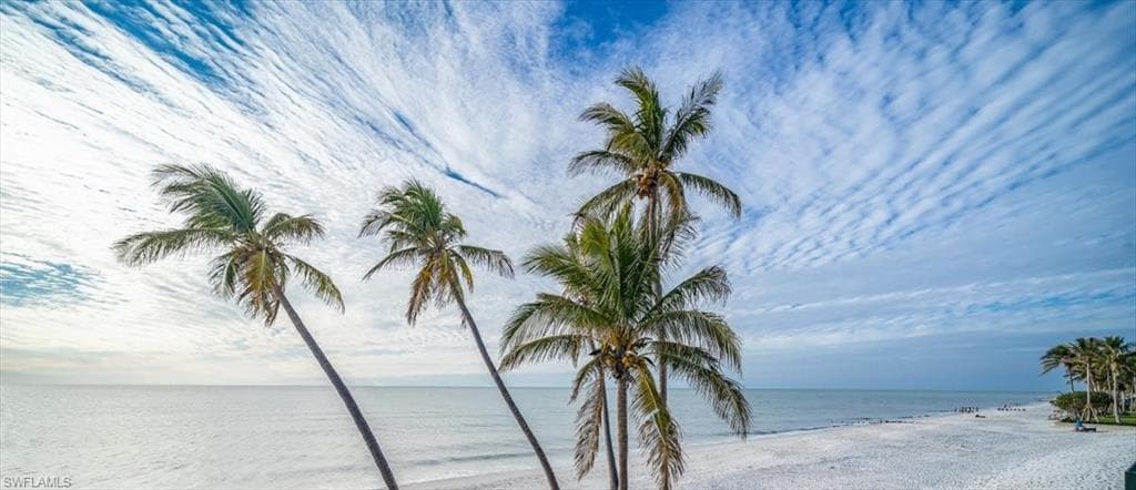 40 32nd Ave S, Naples, FL 34102-31