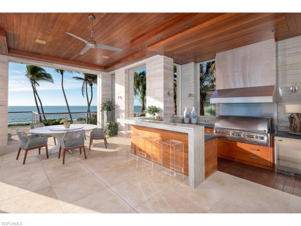 25 16th Ave S, Naples, FL 34102-11